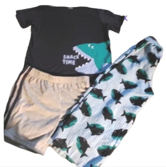 Shark pj set Carters 4t 3 pc - Picture 1 of 2